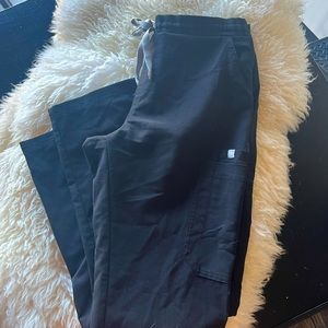 Figs Yola skinny scrub pants black